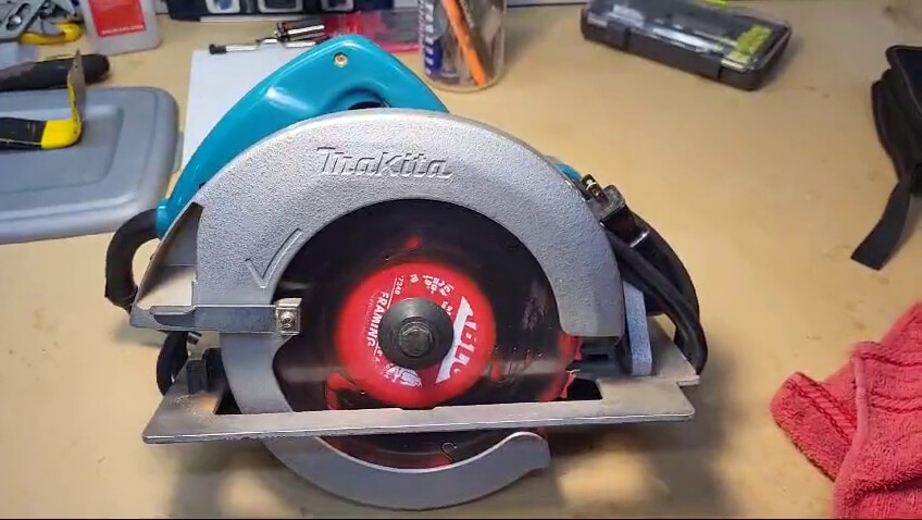 Circular saw, frame 29, CRF 28 encode